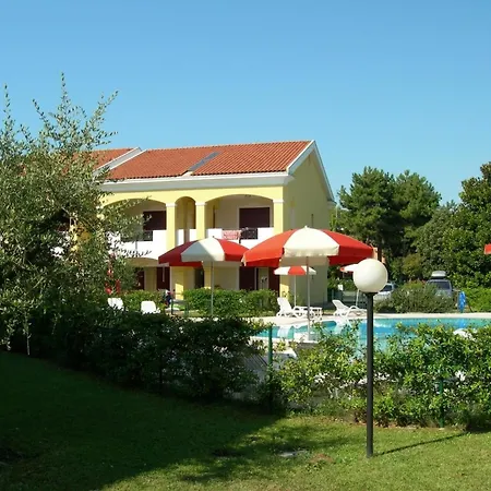 Fuer 5 Personen Ca 38 Qm In Bibione, Adriakueste Italien Und Umgebung *