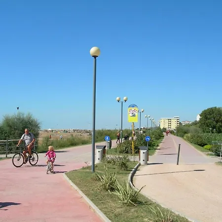 Fuer 5 Personen Ca 38 Qm In Bibione, Adriakueste Italien Und Umgebung * Bibione